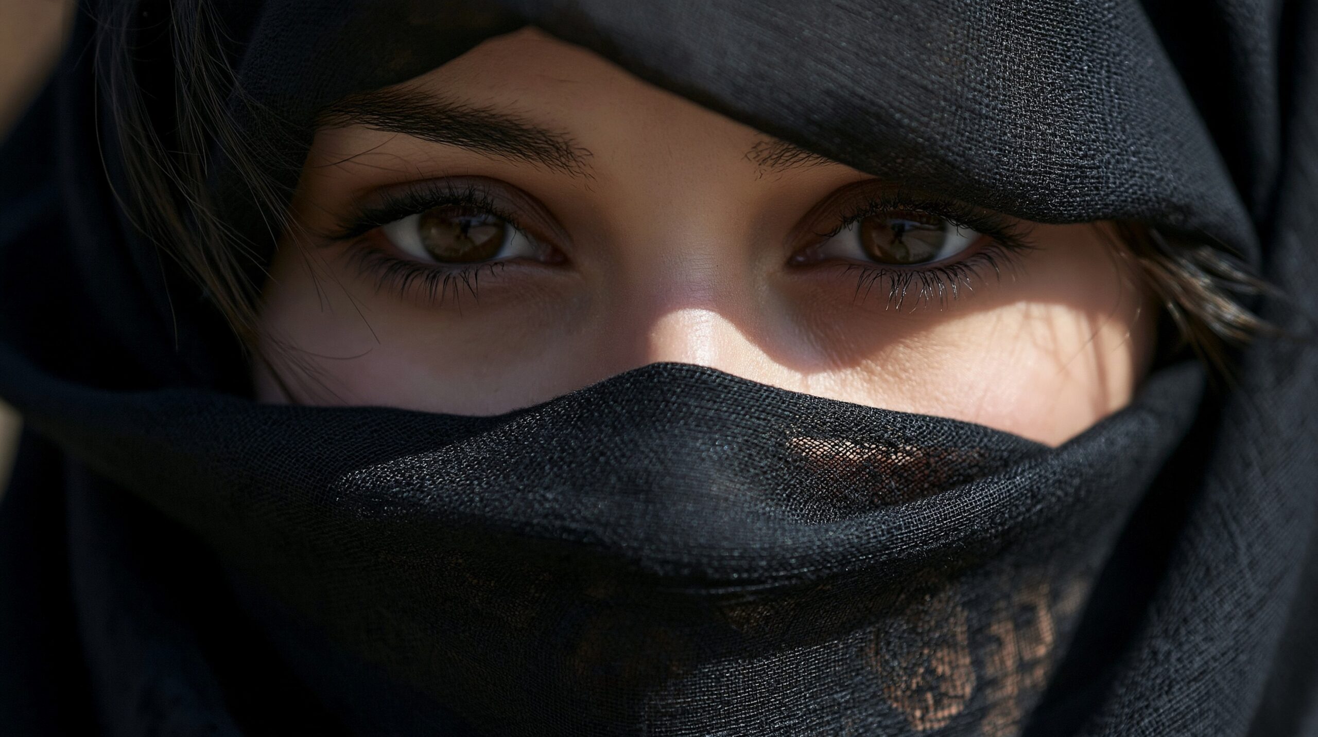 النقاب | واجب ديني أم إلزام اجتماعي؟